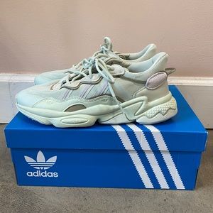 Adidas Women’s Ozweego Sneakers size 8.5 Light Green